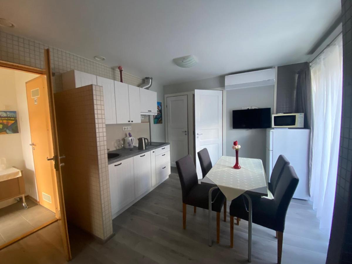 Villa Meri Apartments 페르누 외부 사진