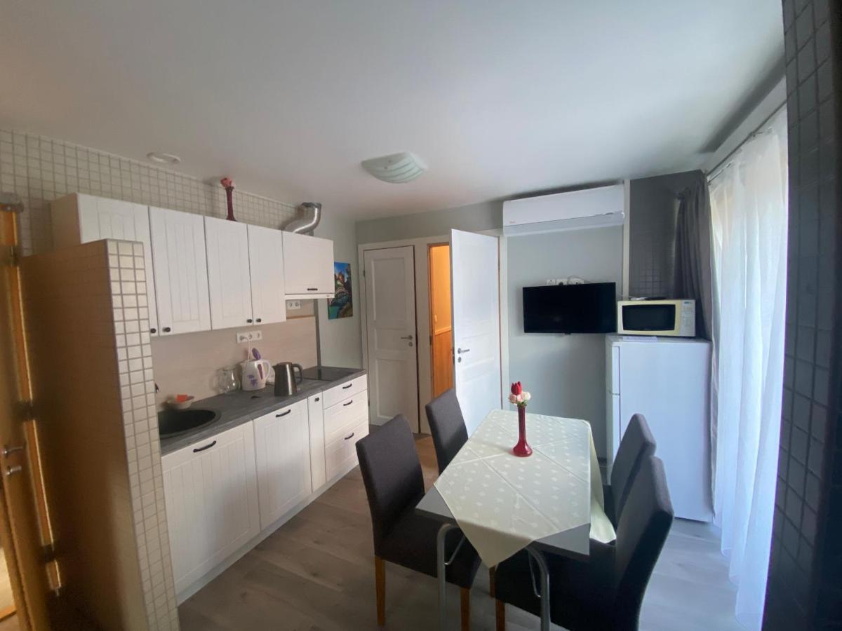 Villa Meri Apartments 페르누 외부 사진